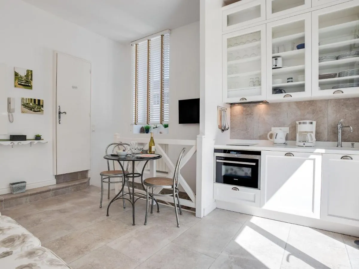 Apartment L'Abeille D'Or By Interhome Carnac